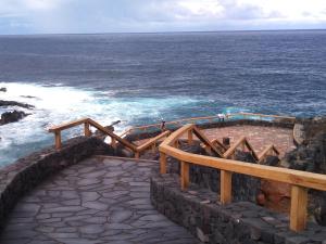 ZenRepublic, your private villa with outdoor jacuzzi & pool with stunning ocean views