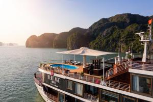 Heritage Cruises Binh Chuan Cat Ba Archipelago