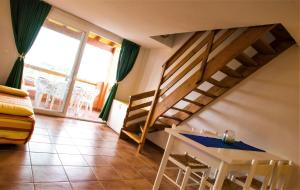 Air-conditioned apartment near Porto Vecchio, 500 m sea, 8 people, two bathrooms