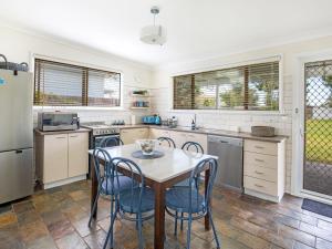 Roskell Retreat Pet Friendly 5 Mins Walk to Beach