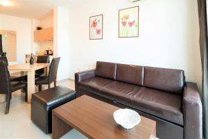 Seaside Garden Apartment with 2 BR for up to 5 pax
