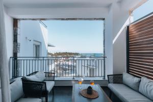 Deluxe 2-Bedroom Family Apartment Lateral Sea View room in Seascape Luxury Residences