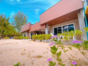 Dang Sea Beach Resort - SHA