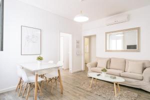 The White Flats Les Corts