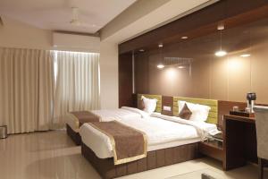 HOTEL THE LOTUS PARK