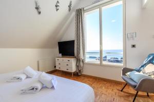 Hotels Best Western Hotel De La Plage Saint Marc sur Mer : Suite Lit King-Size avec Canapé-Lit - Vue sur Mer