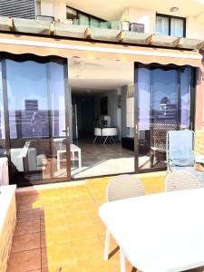 Bel appartement 2 chambres & Grande terrasse