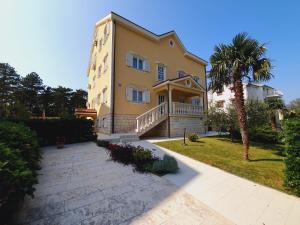 Apartments Villa Anne 