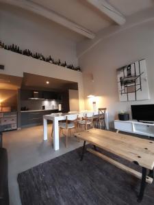 Appartements Apparts Et Lofts Bistrot Des Alpilles : photos des chambres