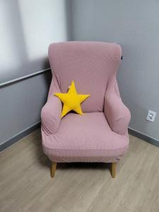 꽃길만 걷는 집ㅡ방3ㅡ침대6개