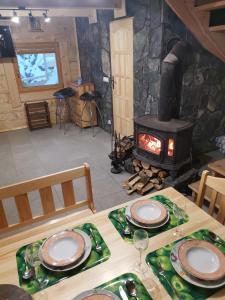 Štýlový Zrub Martina B s pieckou a kúpacou kaďou!