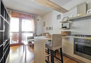 Cozy terrace apt close to Eataly and metro Piramide
