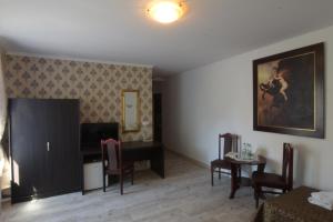 Dworek Złoty Róg Hotel i Restauracja
