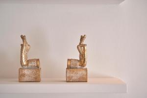 Chic n Bright 3Bd Apt with Hilton View