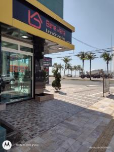 Apto Pé na Areia. Praia Grande Tupi