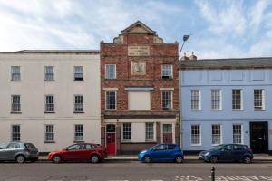 For Students Only Private Bedrooms with Shared Kitchen at Upper Quay House in the heart of Gloucester