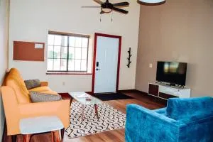 Renovated building in the heart of Rapid City! - Rapid City