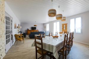 Maisons de vacances Charmante maison pour 10 personnes : photos des chambres