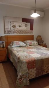 Acolhedora casa de praia em condomínio fechado à beira mar