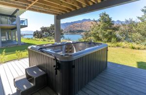 377 Frankton Road, Queenstown 9300, New Zealand.