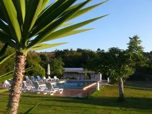 Monte Do Adail Turismo Rural Casa De Campo - Adail