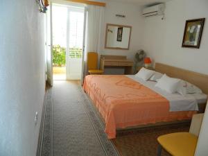 Apartments and Rooms Darinka