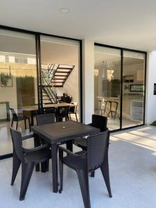 CASA MONTEBELLO CON PISCINA PRIVADA EN LA MESA