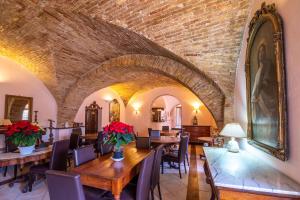 HOTEL TREVI Palazzo Natalini