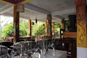 Rock side inn - Ella