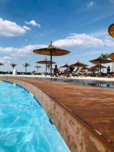 THE BLYDE LAGOON BEACH PRETORIA 3 BEDROOM GROUND FLOOR APARTMENT