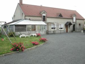Maisons de vacances Gite Vieilles-Maisons-sur-Joudry, 5 pieces, 7 personnes - FR-1-590-89 : photos des chambres