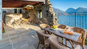 VILLA RIVETTA 6&2, Emma Villas