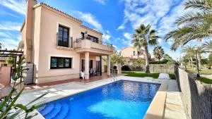 HL 020 Luxury 3 bedroom villa , high standard - Valladolises