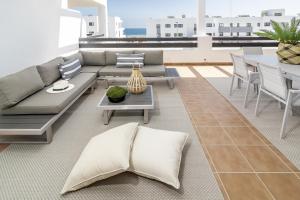 DJC - Modern 2 bedroom apartment close to beach