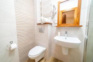 Gościniec Król Sielaw w CENTRUM Mikołajek z restauracją regionalną