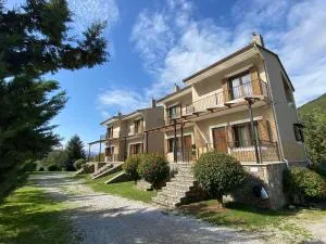 Artemis Mezonetes - Plataniótissa