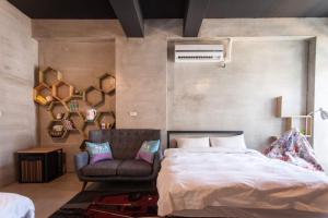 40Inn Backpackers Warehouse