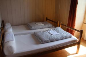 Maisons d'hotes Gite le Moulin : Petite Chambre Lits Jumeaux