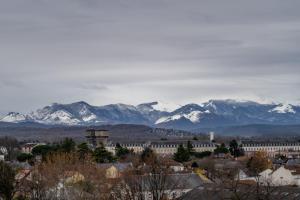 Appartements Cap Sud - 53m2- VUE PYRENEES- HYPERCENTRE- GARAGE-WIFI FIBRE : photos des chambres