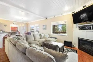 Blue Anchors - Roads End