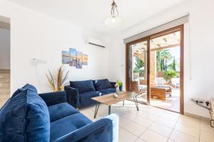 Villa Iris by Ezoria Villas