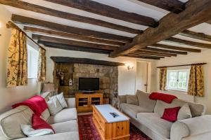 Yew Tree Cottage- Sleeps 12 Garden & Pet-Friendly