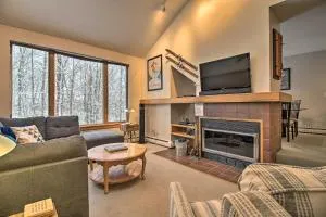 Condo Deck and Balcony, 4 Mi to 2 Ski Resorts! - Mendon