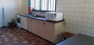 0378.00 - Maranduba - Casa - 3 Dormitórios - 10 Pessoas -1 Quadra Do Mar