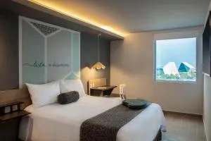 One San Luis Potosi Glorieta Juarez - Santa Ana