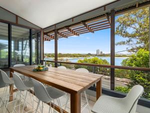 Currumbin Beachfront Haven