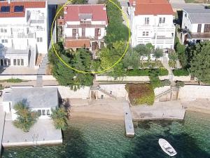 Apartments Ljubo - 15m from the sea