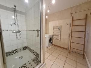 Maisons de vacances Gite Vieilles-Maisons-sur-Joudry, 5 pieces, 7 personnes - FR-1-590-89 : photos des chambres