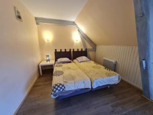 Maisons de vacances Gite Vieilles-Maisons-sur-Joudry, 5 pieces, 7 personnes - FR-1-590-89 : photos des chambres