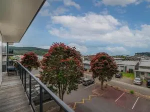 Beachy Keen - Whangamata Holiday Apartment - 旺阿马塔